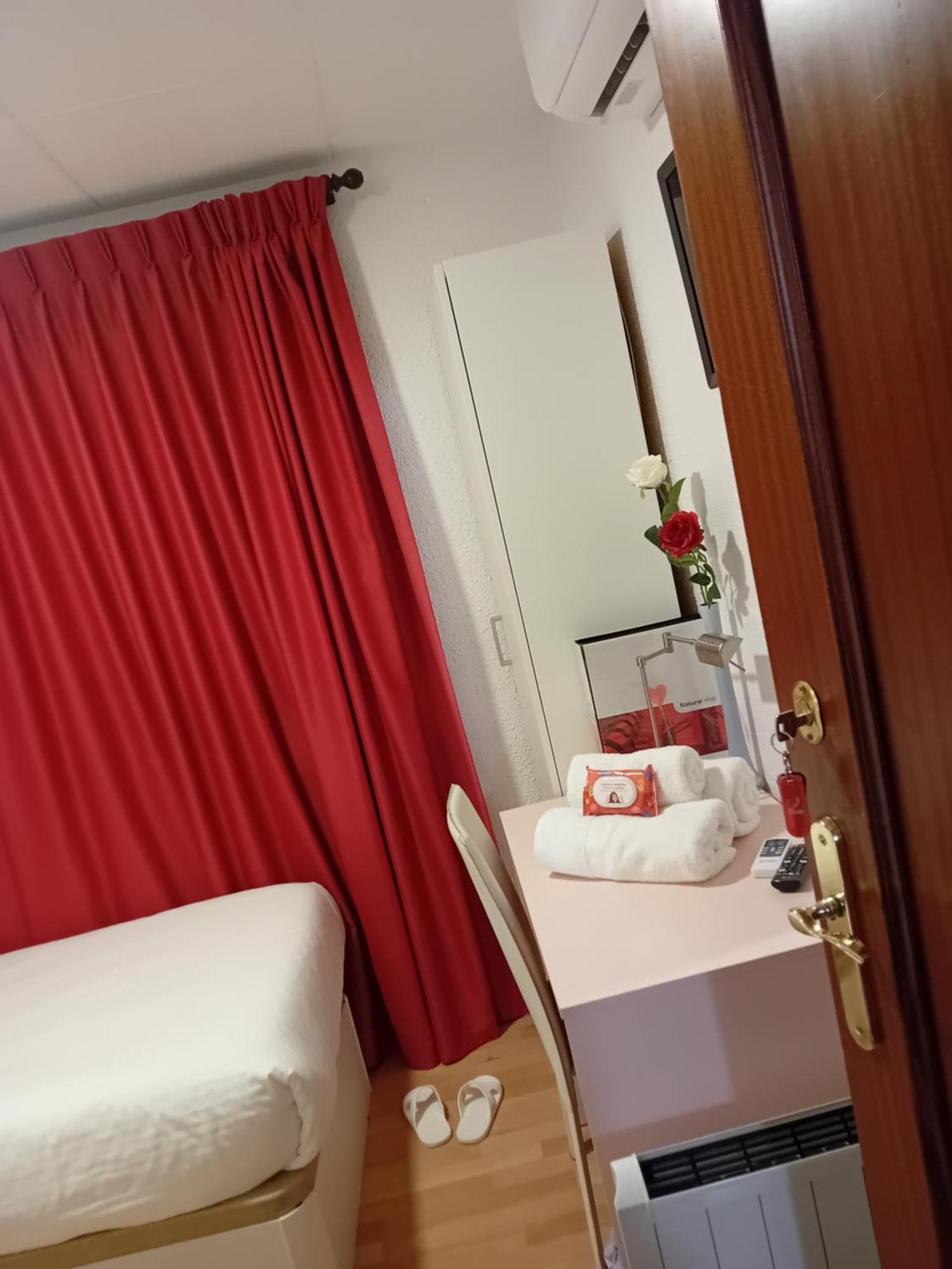 Apartamento Compartido Excelente Ubicacion エル・プラー・デ・ジョブレガット エクステリア 写真
